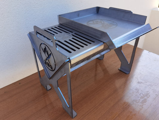 Foldable charcoal grill + 2/3 griddle