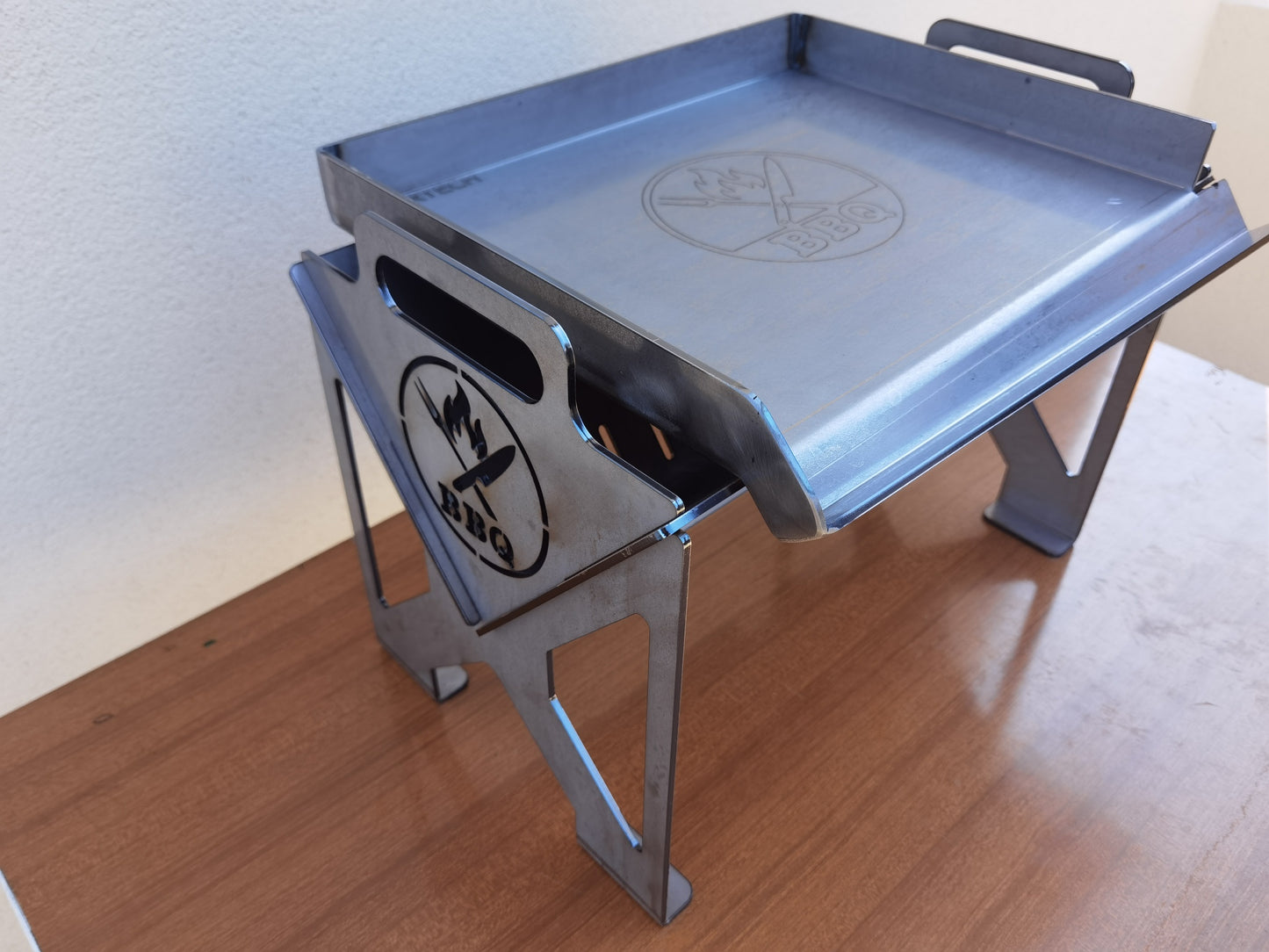 Foldable charcoal grill + full size griddle